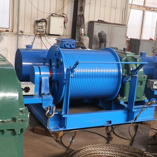 Loading winch